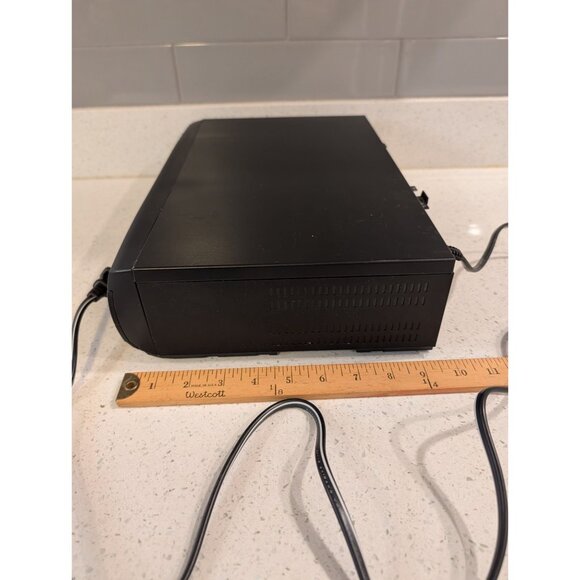 Panasonic PV-V4022 4-Head Omnivision VHS VCR Front A/V Inputs tested - Picture 7 of 9